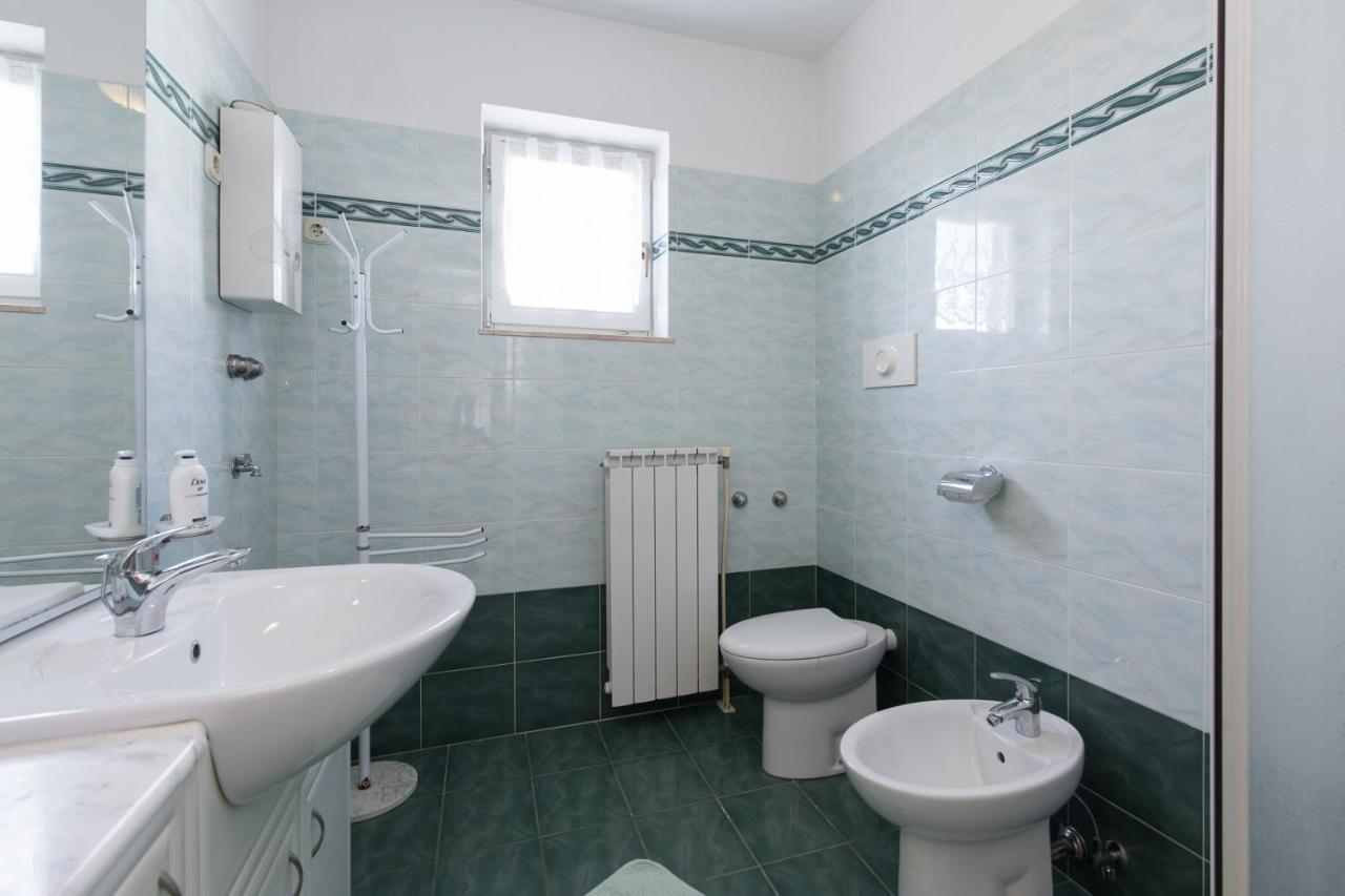 Apartmani Anita Punat Buitenkant foto